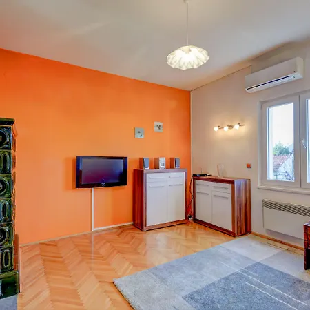 The Consists Of Two Bedrooms, A Bathroom, A Kitchen And A Living Lejlighed Zadar
