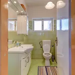 Appartement The Consists Of Two Bedrooms, A Bathroom, A Kitchen And A Living