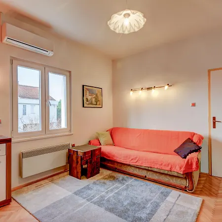 The Consists Of Two Bedrooms, A Bathroom, A Kitchen And A Living * Zadar