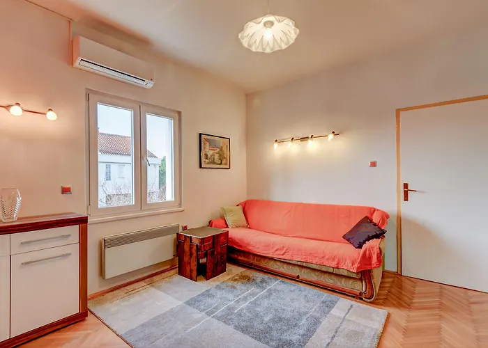 The Consists Of Two Bedrooms, A Bathroom, A Kitchen And A Living * Zadar